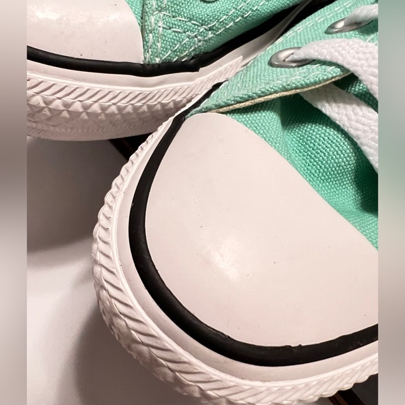 Converse Sneakers (Unisex) Mens (5) Womens (7) - Picture 5 of 13